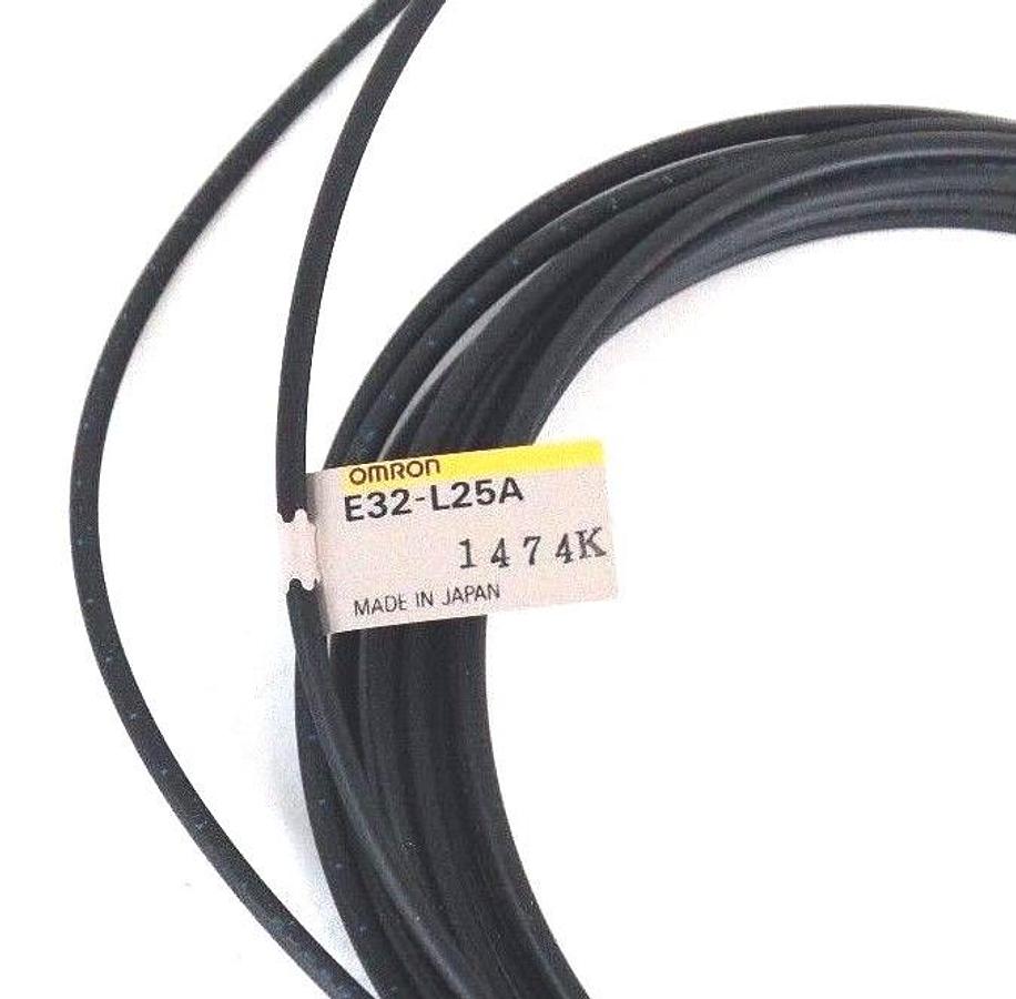 Used NEW OMRON E32-L25A PHOTOELECTRIC SWITCH FIBER UNIT E32L25A