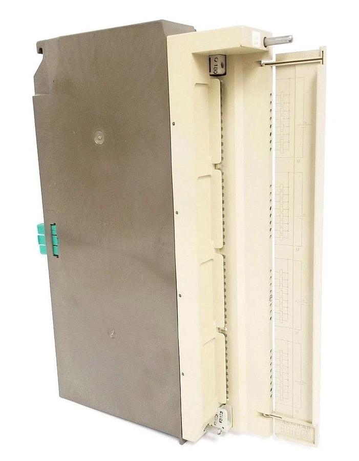 Used SIEMENS 6ES5-457-7LA11 SIMATIC S5 DIGITAL OUTPUT MODULE 6ES54577LA11