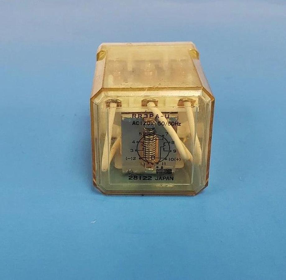 Used IDEC RR3PA-U AC120V 50/60HZ, RR3PA-U-AC120V