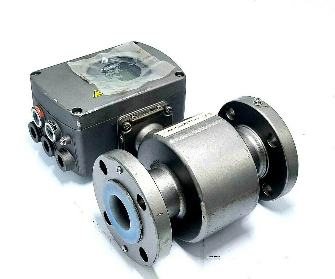 Used NEW TOSHIBA LF620FAA211E/GF83004AFFA1 ELECTROMAGNETIC FLOWMETER MAGMETER 1.50"
