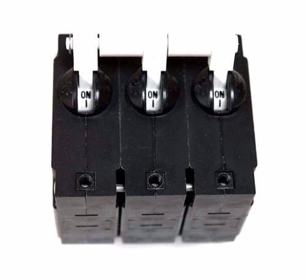 Used NEW AIRPAX IEGH666-1REC4-63F-2.50-91-V BREAKER IEGH666-1REC4 2.5AMP
