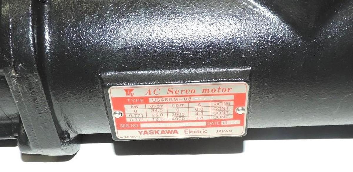 Used NEW YASKAWA USASGM-08 AC SERVO MOTOR USASGM08 W/ ENCODER CABLES