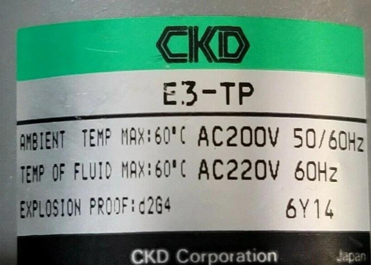 Used NIB CKD 4F320E-10-TP SOLENOID VALVE 4F320E10TP VOLTS: AC200V