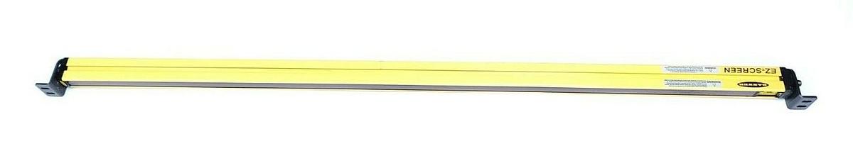 Used BANNER SLSCE30-1200Q8 EZ-SCREEN EMITTER RESOLUTION - 30 MM LENGTH - 1200 MM