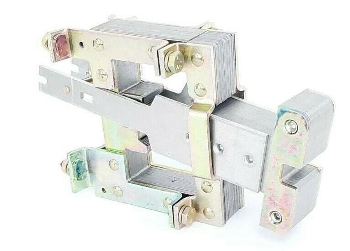 NEW GE GENERAL ELECTRIC 622C521G3 CIRCUIT BREAKER MAGNET / ARMATURE ASSEMBLY