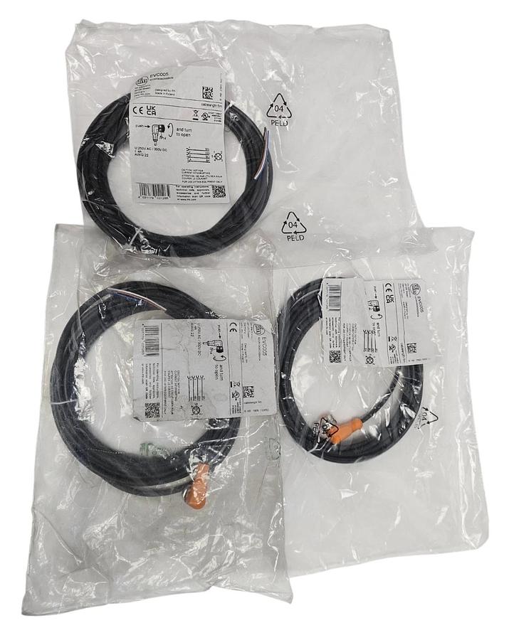 Used LOT OF 3 NEW IFM ADOAH040MSS0005H04 / EVC005 CONNECTING CABLES 5M CABLE LENGTH