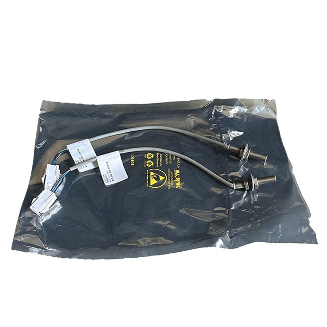 Used 2 TURCK BI 1.5-EG08-AP6X-0.2/CS11243 / BI15EG08AP6X02CS11243 SENSORS S46022401