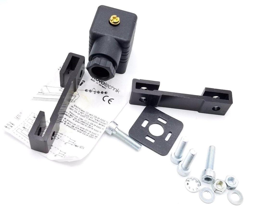 Used NEW NOVOTECHNIK 0560 CONNECTOR AND HARDWARE