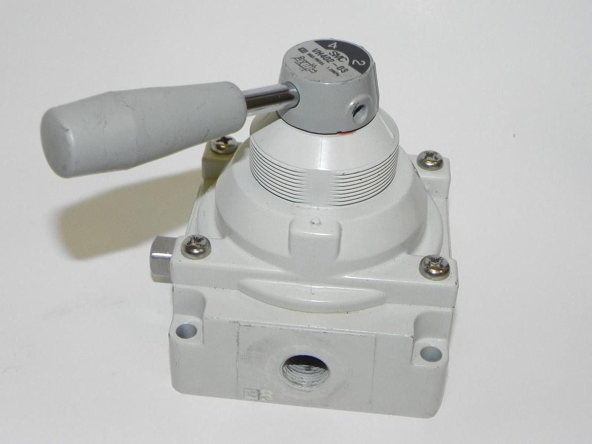 Used SMC VH402-03 HAND VALVE 3/8"