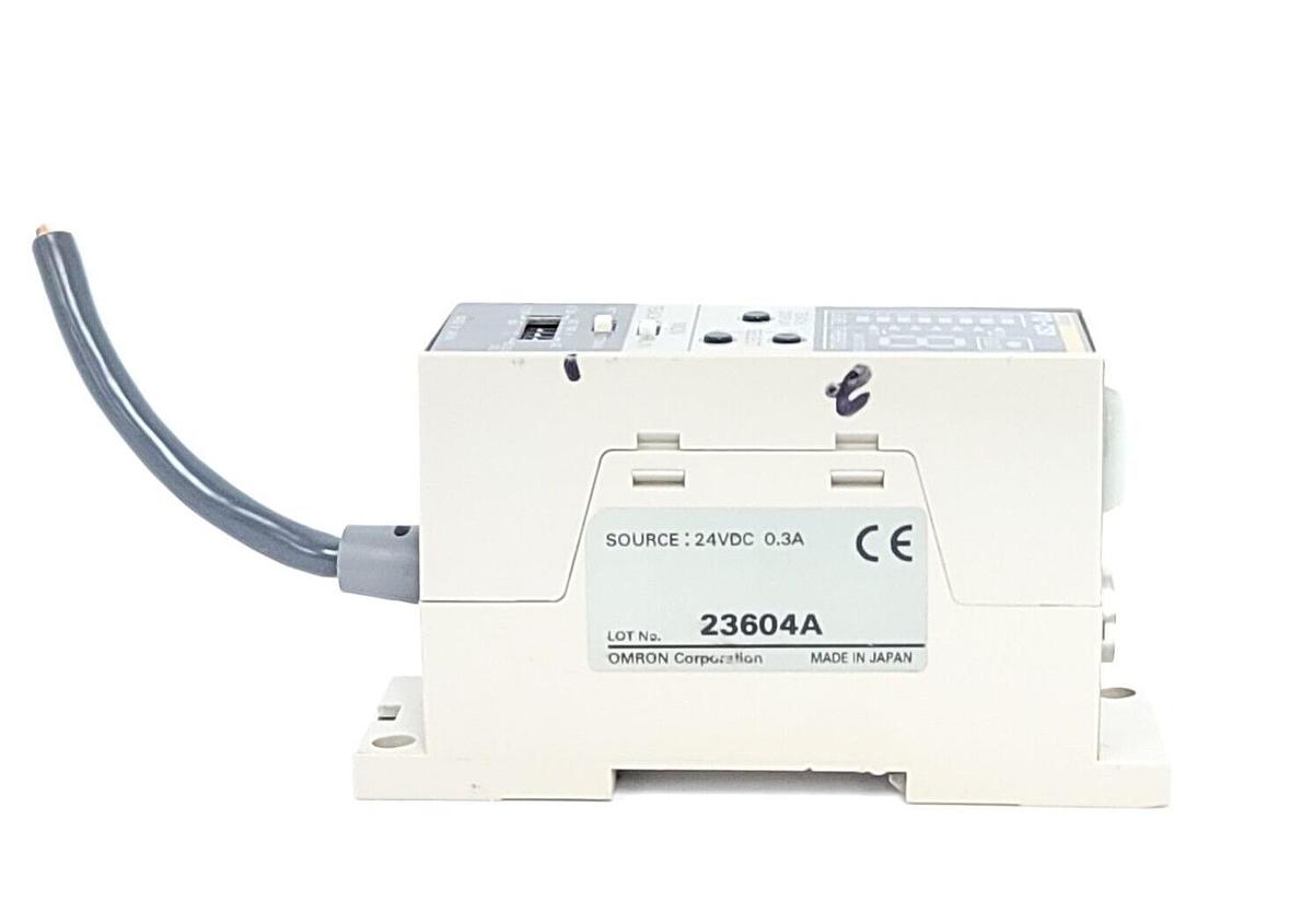 Used OMRON F10-C50 SENSOR CONTROLLER AMPLIFIER F10C50