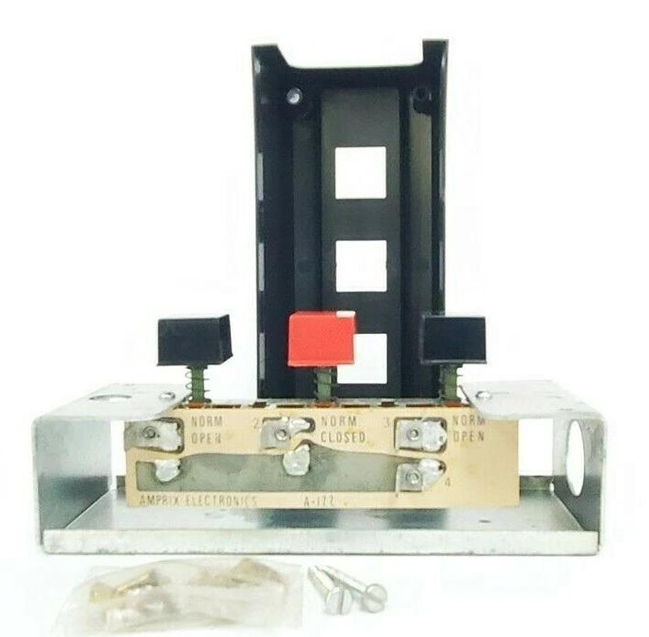 NIB STANLEY VEMCO 320-538 PUSHBUTTON STATION 3-BUTTON 320538