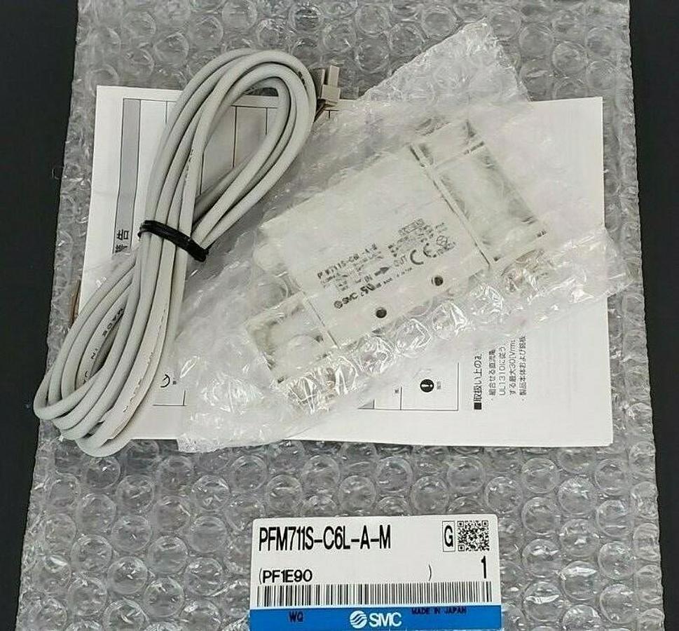 Used BOX OF 2 NEW SMC PFM711S-C6L-A-M DIGITAL FLOW SWITCH 5C1-84Q PF1E90 PFM711SC6LAM