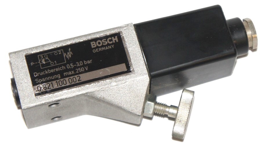 Used NEW BOSCH 0-821-100-002 PRESSURE SWITCH 0.5-3.0 BAR, 0821100002