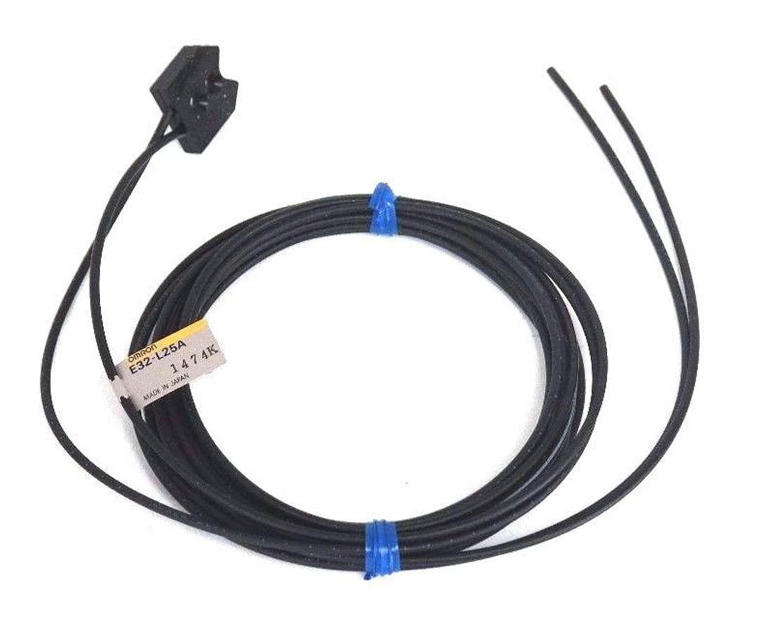 Used NEW OMRON E32-L25A PHOTOELECTRIC SWITCH FIBER UNIT E32L25A