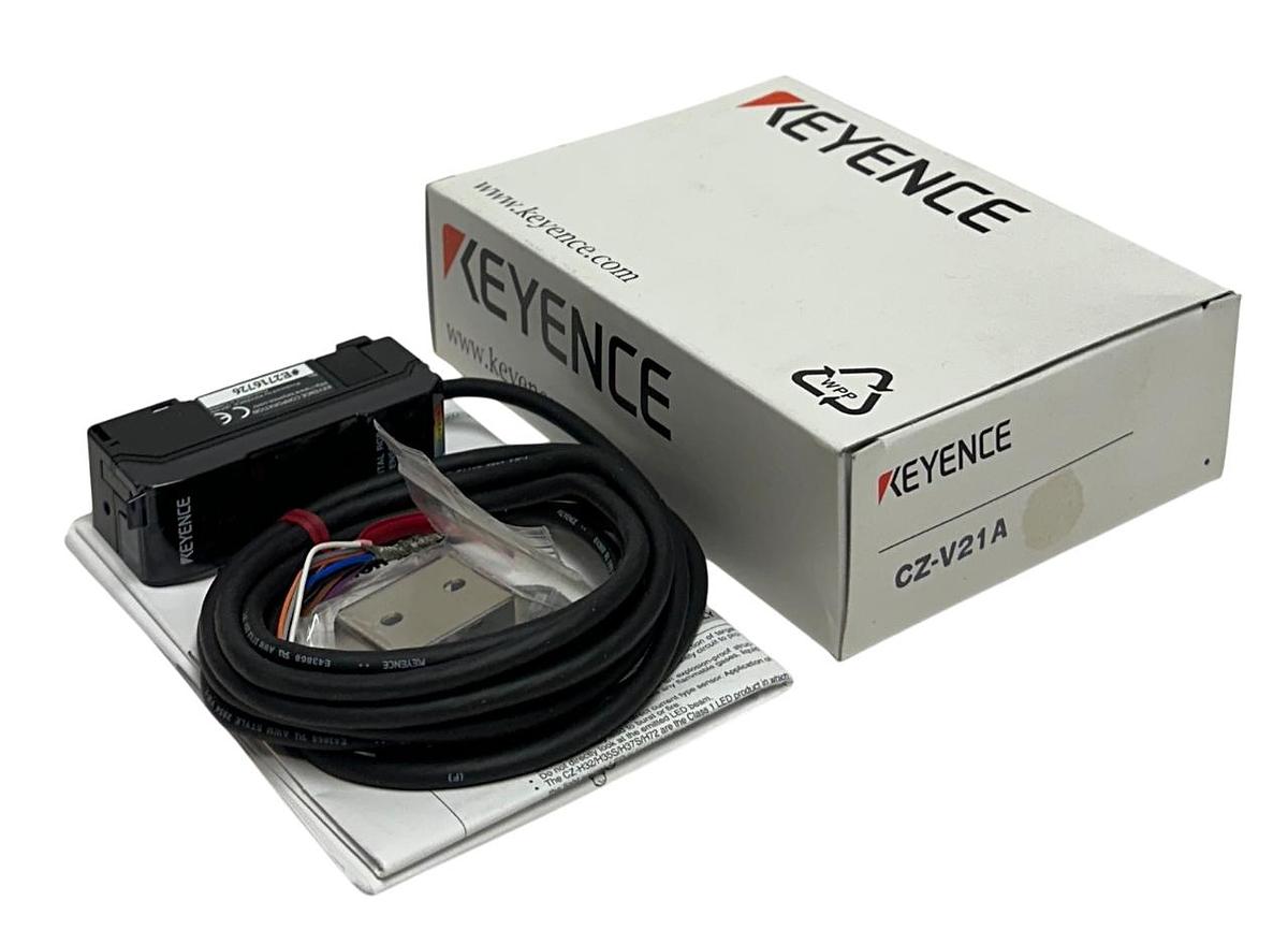 Used KEYENCE CZ-V21A / CZV21A FIBER OPTIC AMPLIFIER UNIT SENSOR 24VDC NPN OUTPUT NSMP