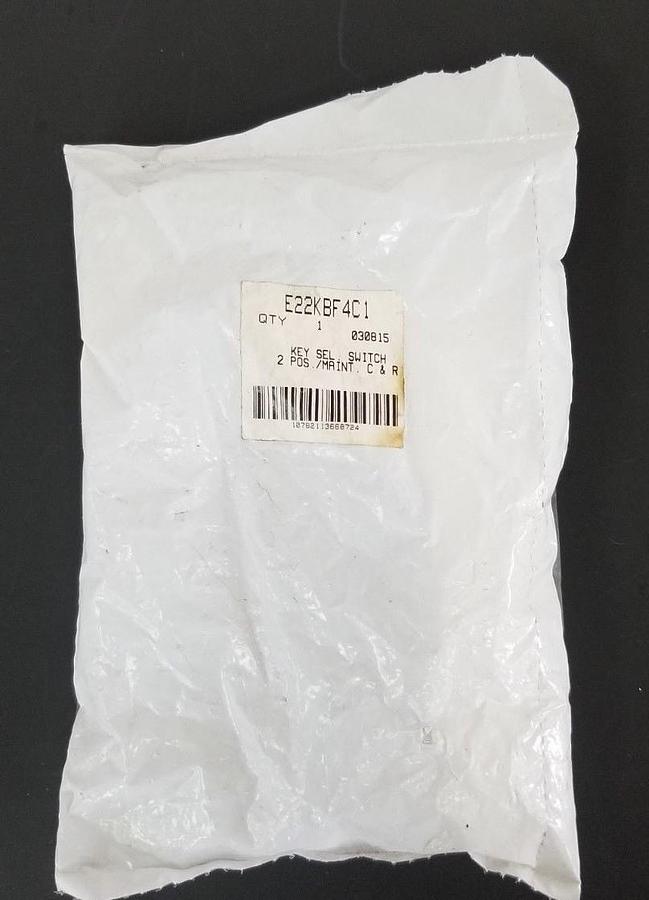 Used NEW EATON CUTLER-HAMMER E22KBF4C1 KEY SELECTOR SWITCH 2 POS. /MAINT.