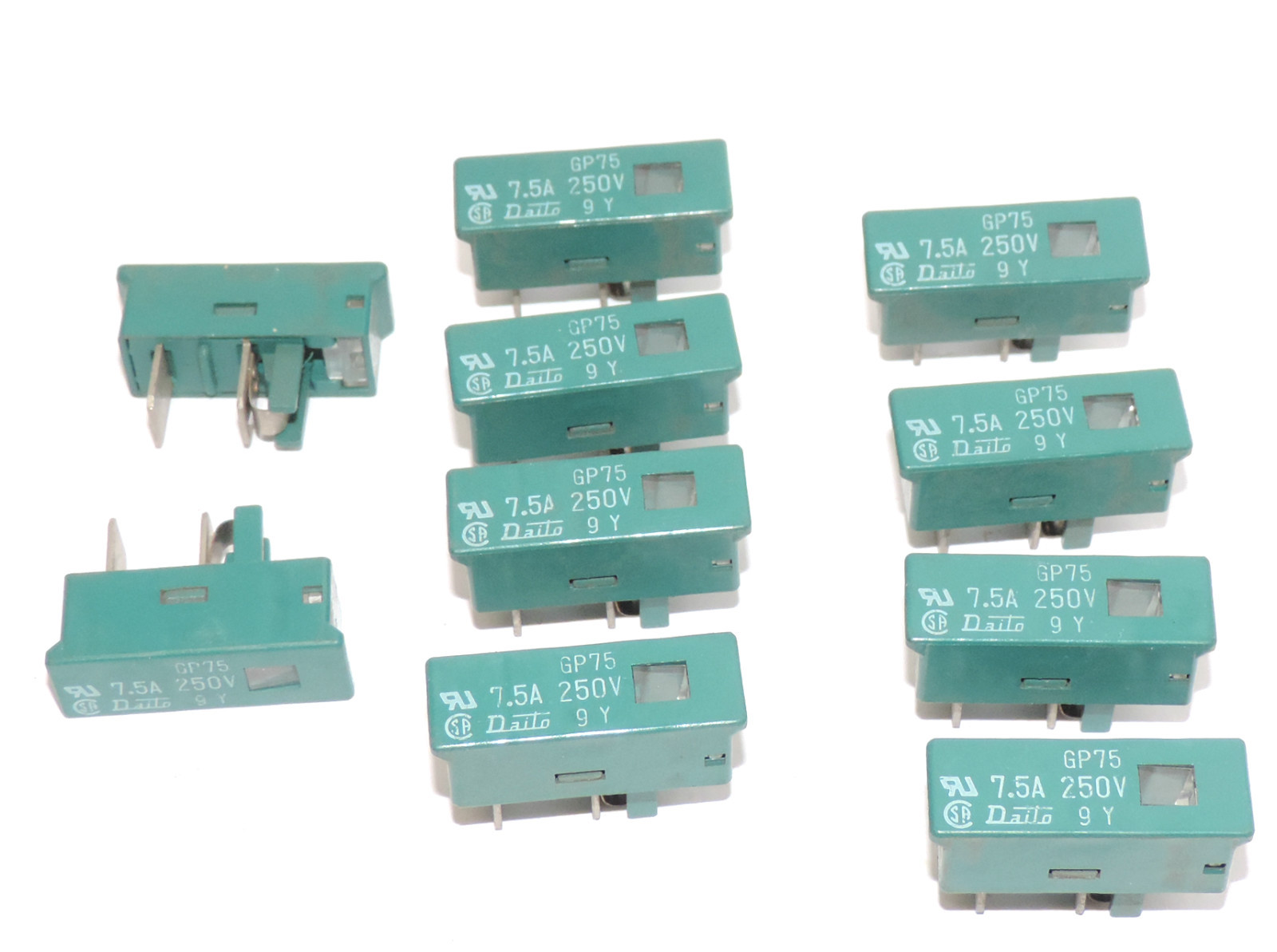 Used LOT OF 10 NEW DAITO CP75 FUSES 7.5A, 250V