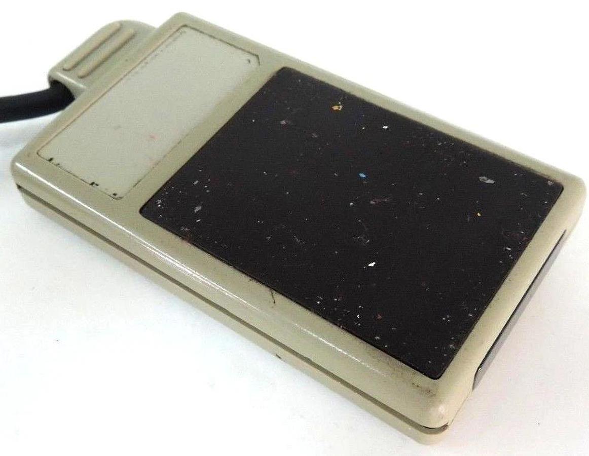 Used OMRON F150-C10E-2 VISION MATE CONTROLLER W/ F150-A20 2 CAMERA UNIT & KEYPAD