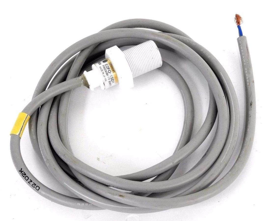 NEW OMRON E2FQ-X5D1 PROXIMITY SWITCH 12 TO 24 VDC, E2FQX5D1