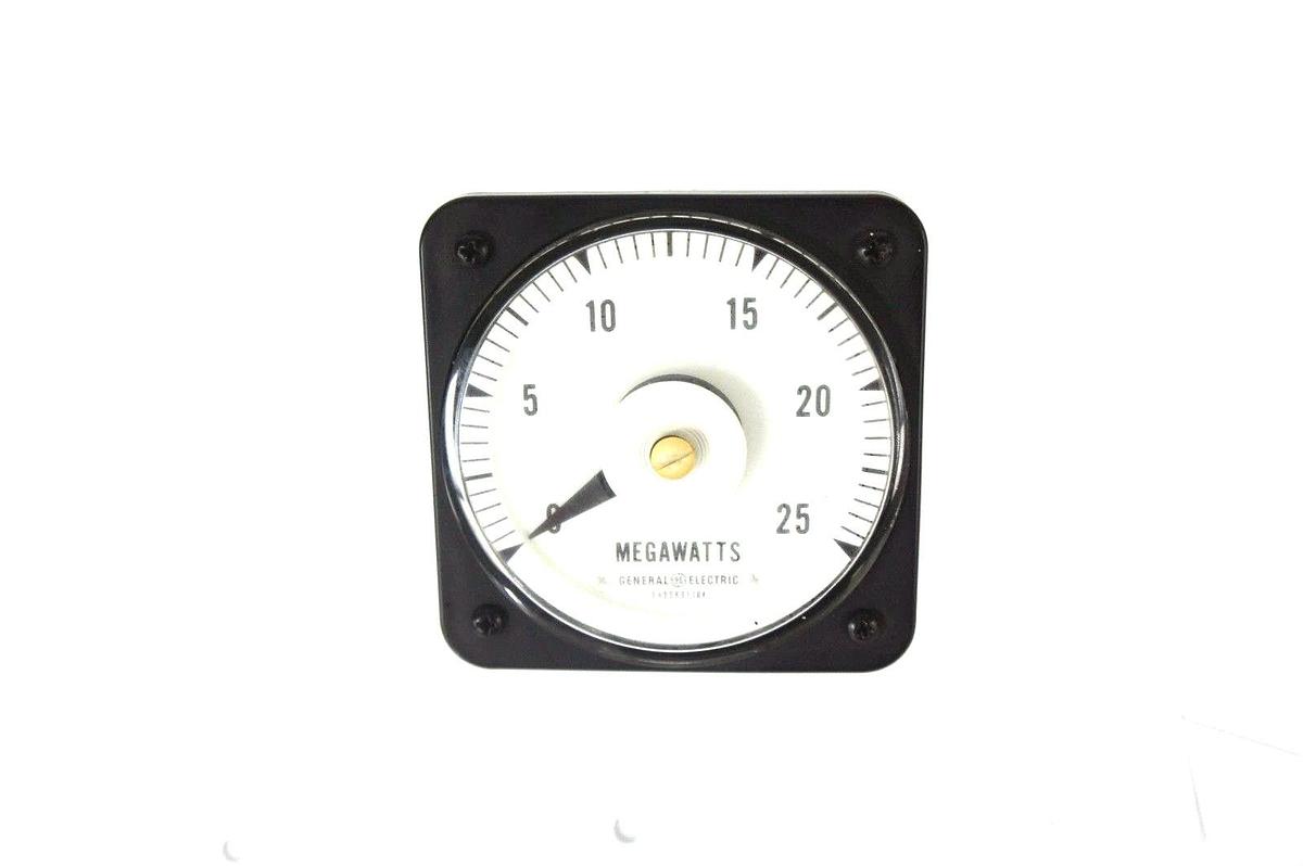 Used GENERAL ELECTRIC 6485K81184 VOLTMETER TYPE DB-40, 0-25 MEGAWATTS