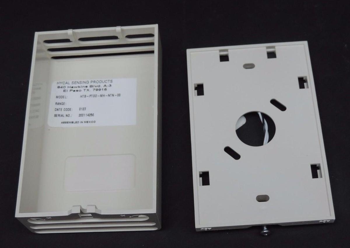 Used NIB HYCAL HTS-PT00-MH-NTN-00 SPACE SENSOR 100 OHM, P/N: HTS-P-MH-T