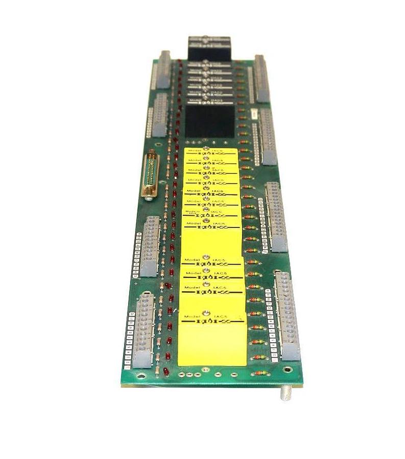 Used UNICO 307-0881 I/O FANNING STRIP BOARD 32 POSITION W/ 12 IAC5 & 8 OAC5 MODULES