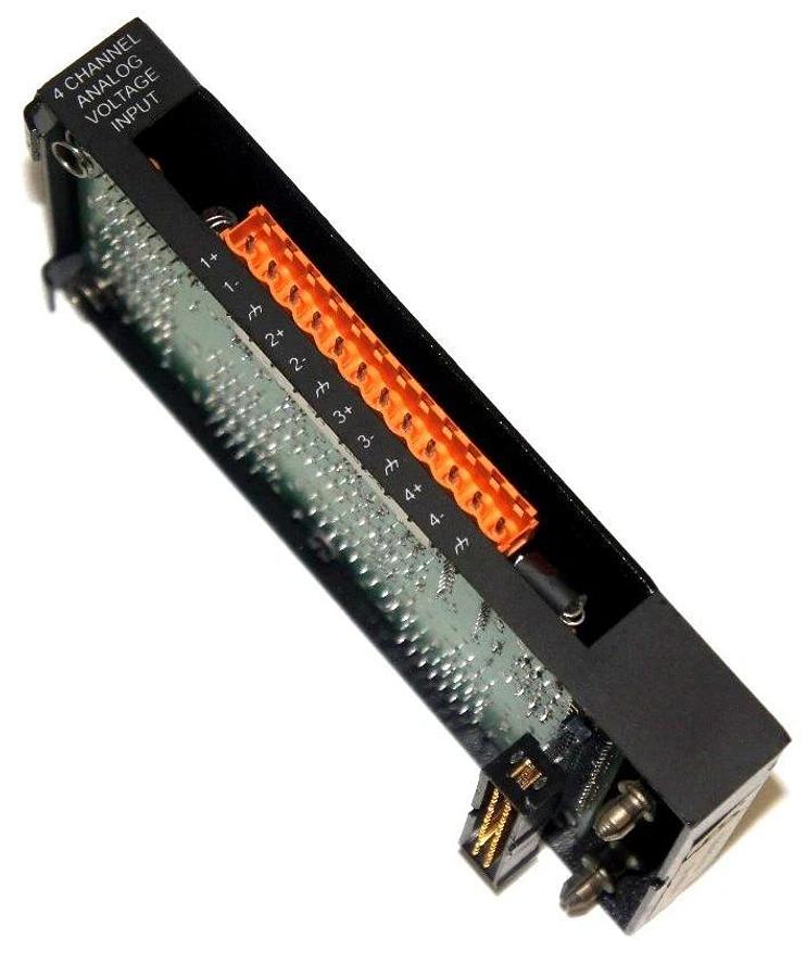 Used GE FANUC IC300ADC110B ANALOG INPUT MODULE IC300ADC110