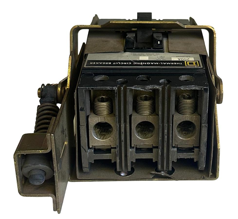 Used SQUARE D KAL36250 THERMAL-MAGNETIC CIRCUIT BREAKER 250A W/ 9422-RP-1 /B MECH