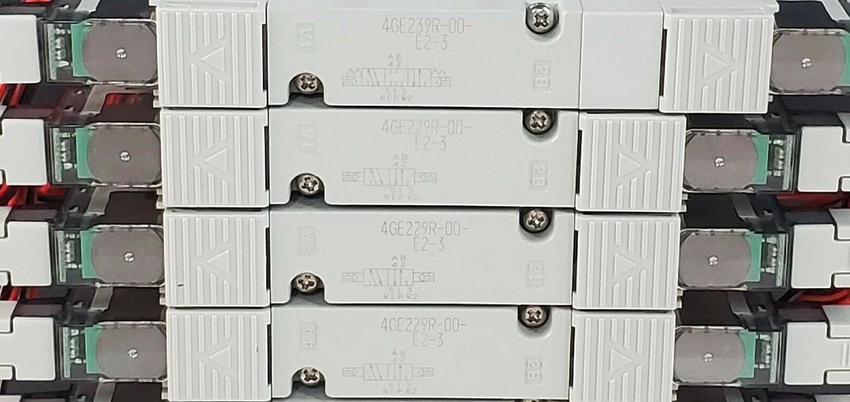 NIB CKD M4GE280R-06-E2-5-3 DISCRETE VALVE MANIFOLD ASSEMBLY M4GB120RC6E2HZ1D
