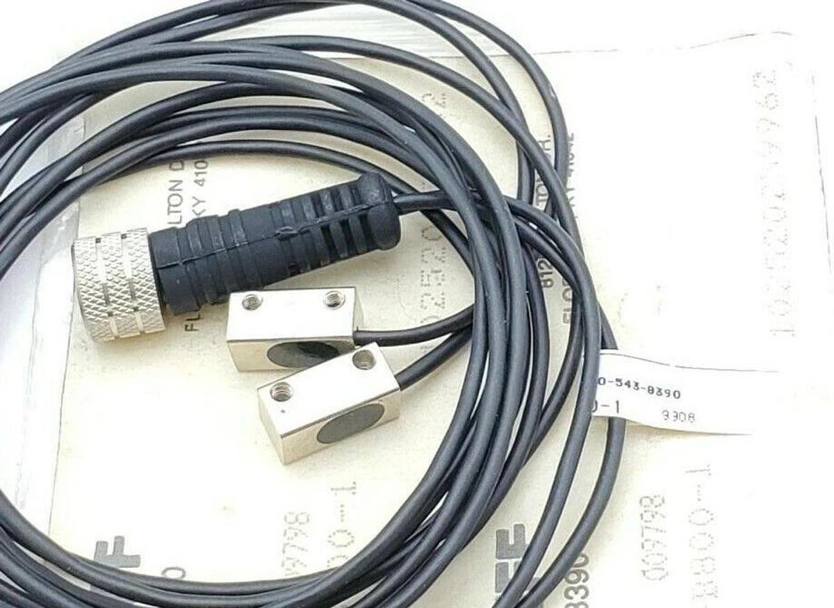 Used NEW BALLUFF BMOA-66RM-B800-1 PHOTOELECTRIC SWITCH BMOA66RMB8001 ART: 03150