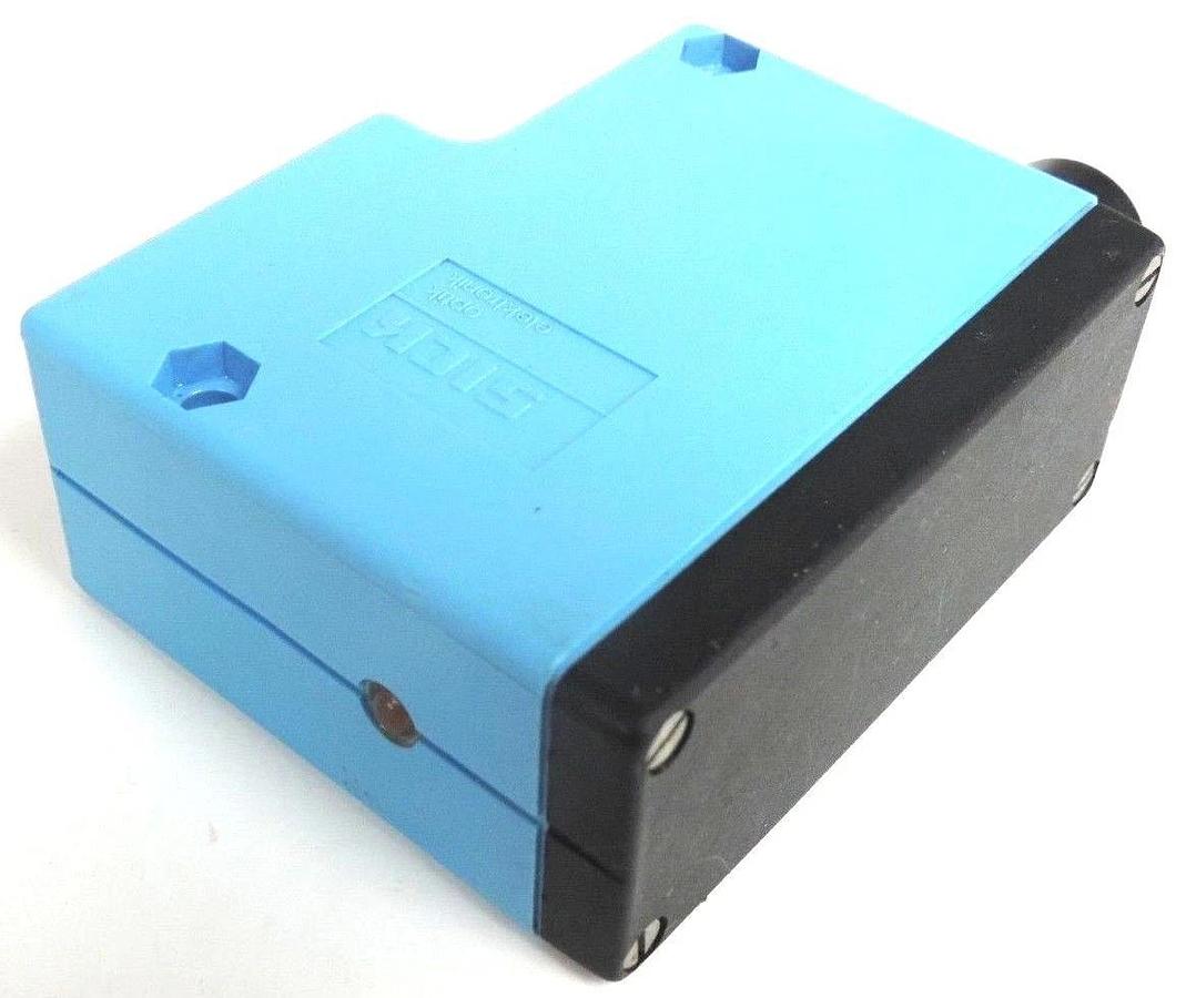 Used SICK WS30-01 OPTIC PHOTOELECTRIC 10-30V-DC SENSOR WS 30-01