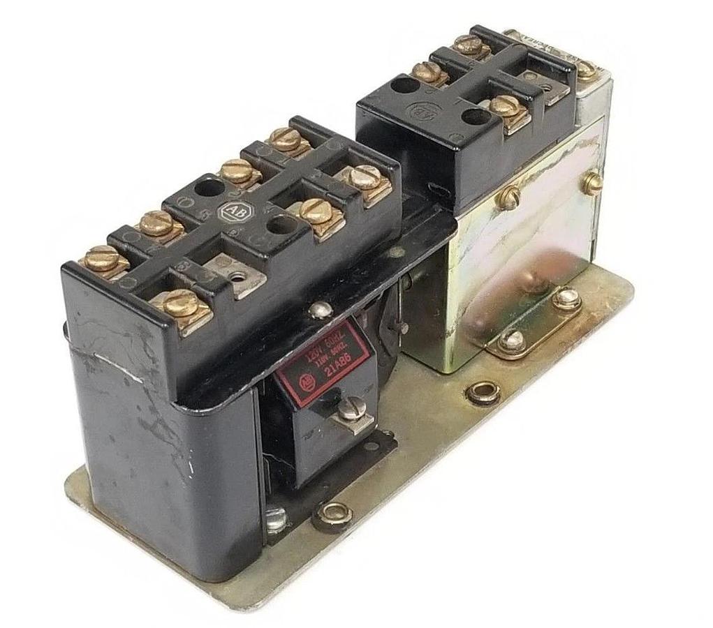 Used ALLEN BRADLEY PNEUMATIC TIMER W/ 21A86 COIL 120V, 60HZ TFDV HC4