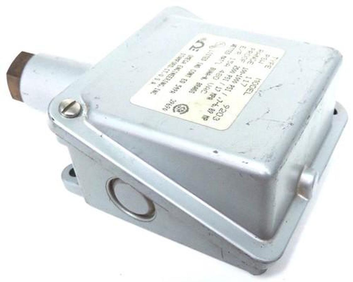 Used OMEGA PSW-117-9203 PRESSURE SWITCH TYPE PSW MODEL 117