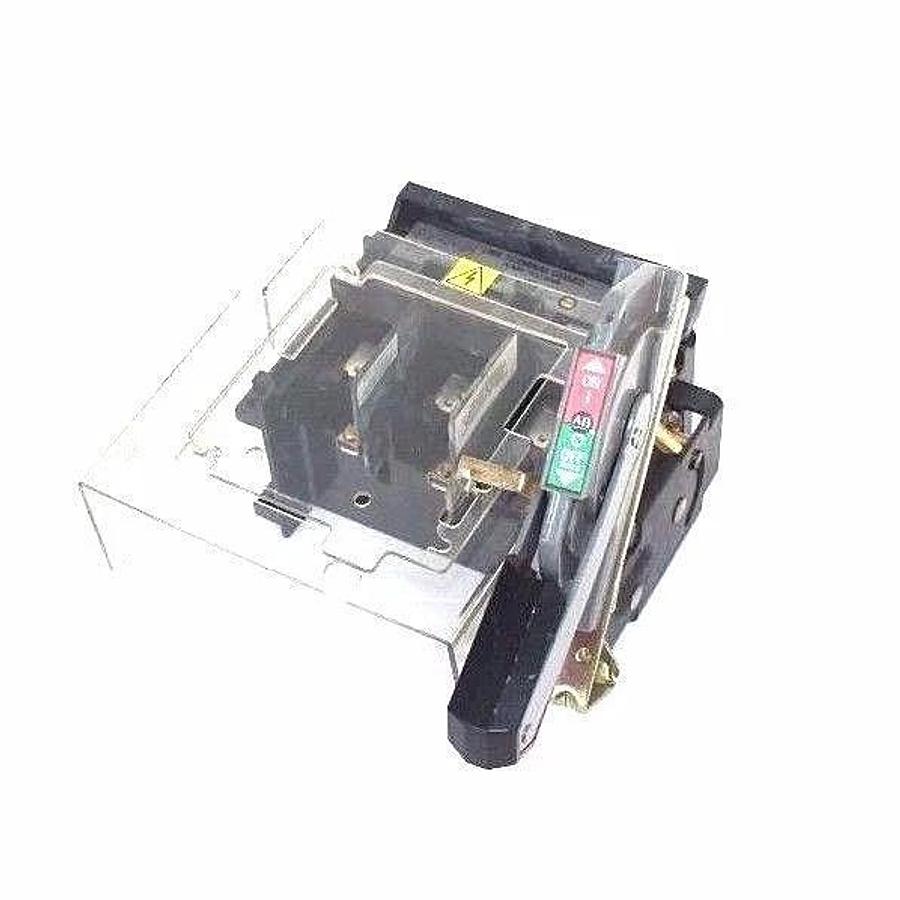 Used ALLEN BRADLEY 1494V-DS30 LINE TERMINAL GUARD RIGHT HAND SER. A W/ ON/OFF SWITCH