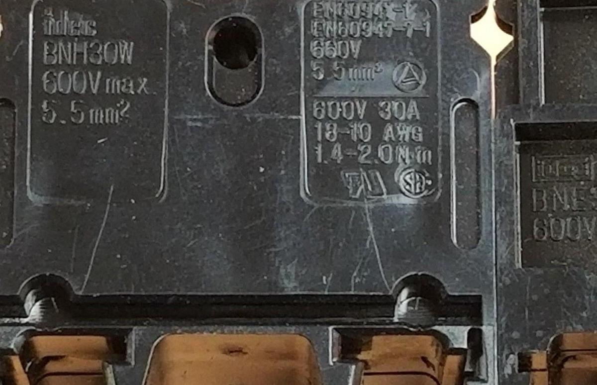 Used LOT OF 2 IDEC BNH30W TERMINAL BLOCKS 600V 30A