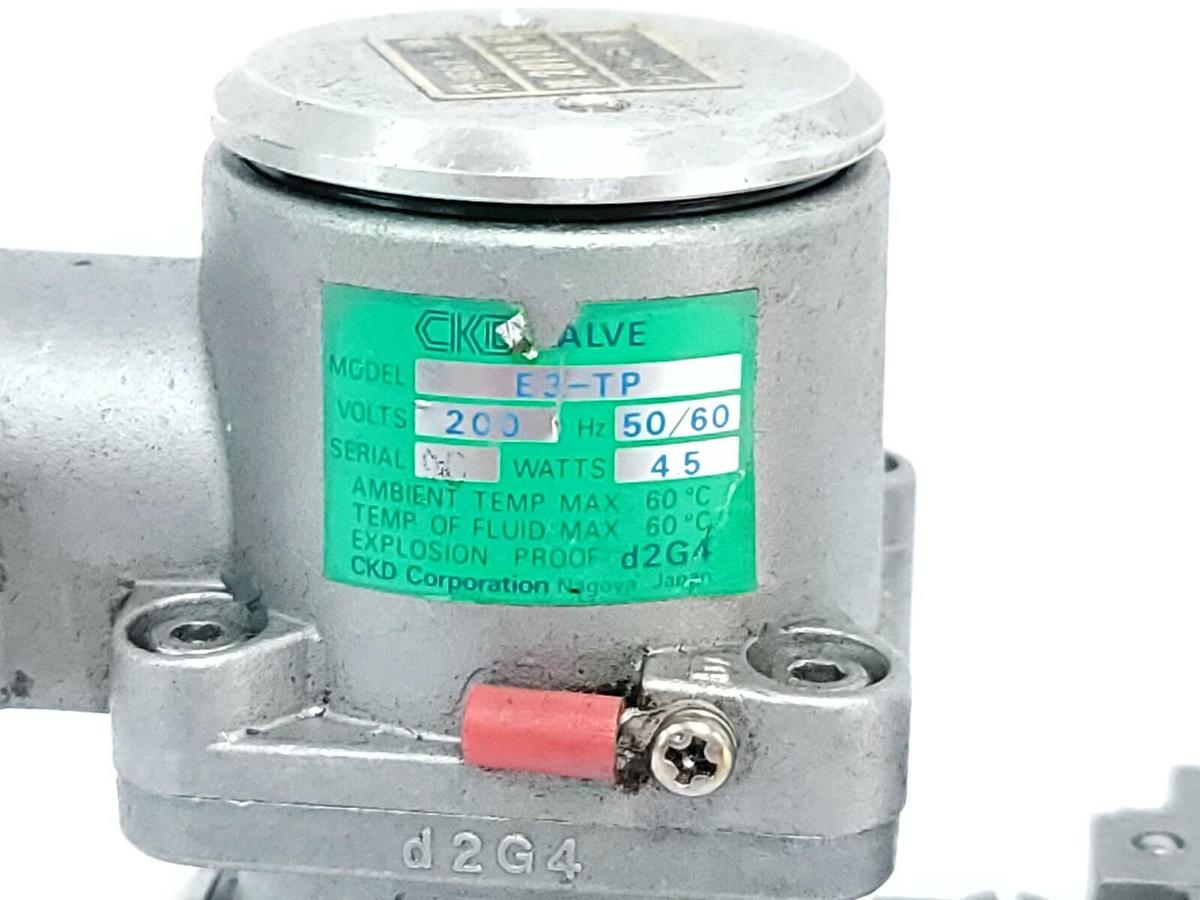 Used CKD 4F320E-10-TP SOLENOID VALVE 4F320E10TP VOLTS: AC200V