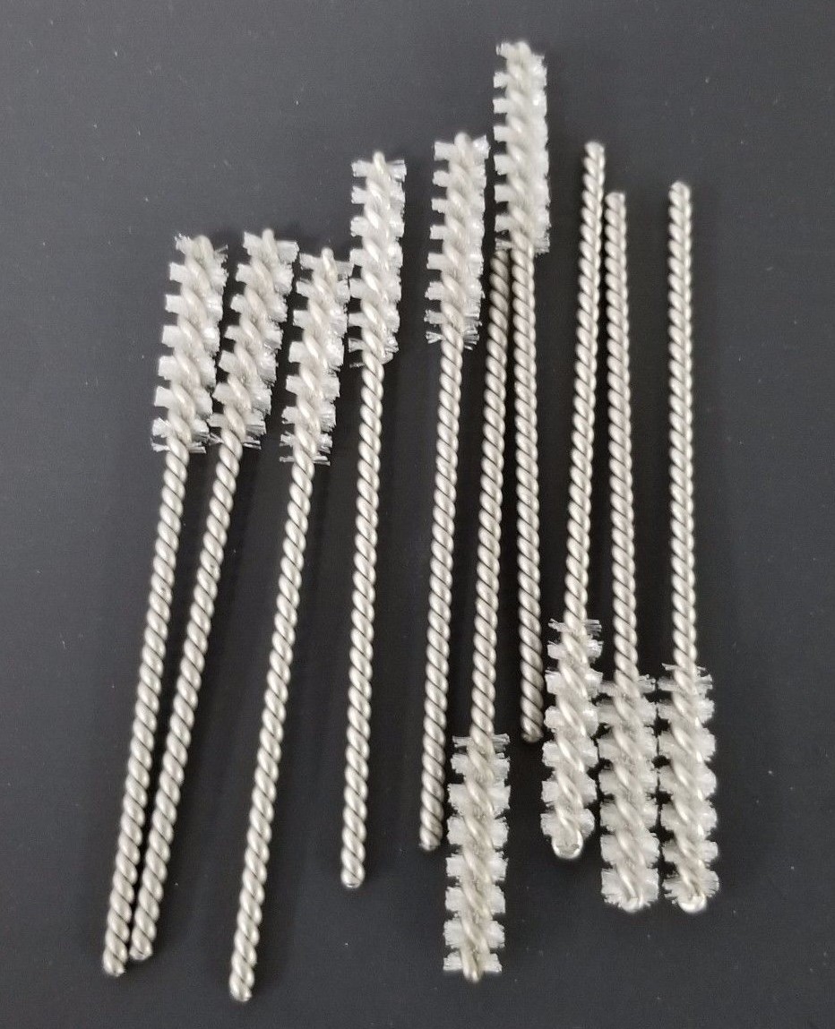 Used LOT OF 10 GENERIC 1/4'' DIE BORE CLEANING BRUSHES