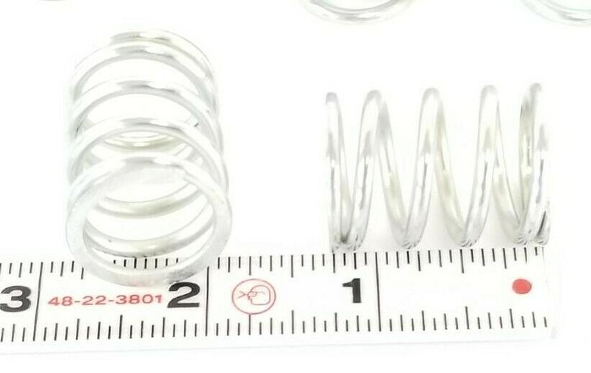 Used LOT OF 21 NEW GENERIC 8217 CLAMP-MOUNT SPRINGS 1-1/4'' IN. OAL 15/16'' IN. OD