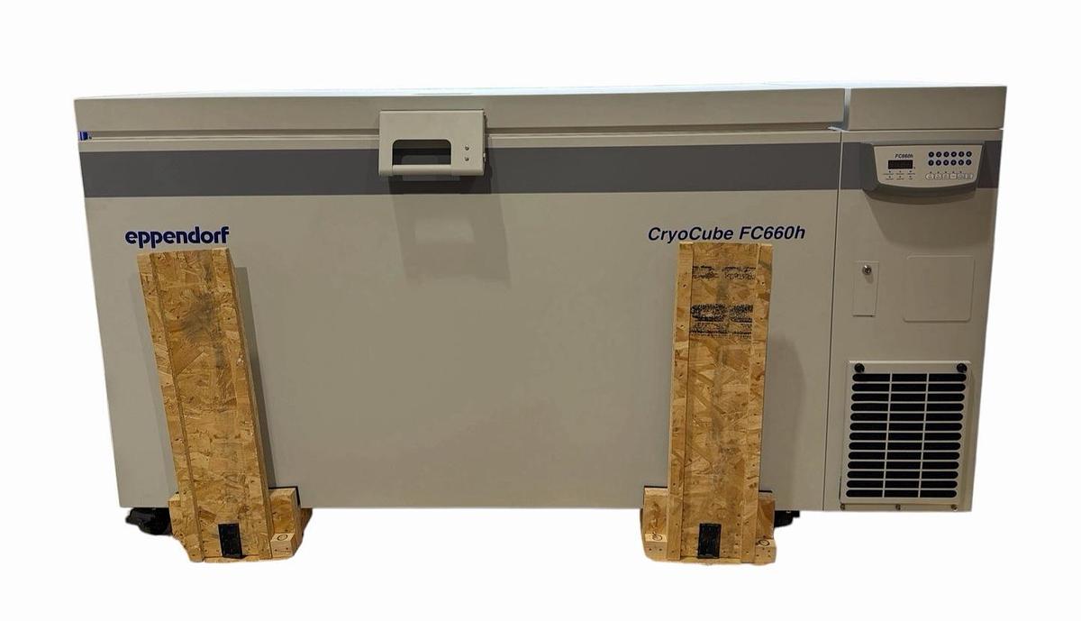 Used EPPENDORF CRYOCUBE FC660C ULTRA-LOW TEMPERATURE FREEZER 660 L (for parts)
