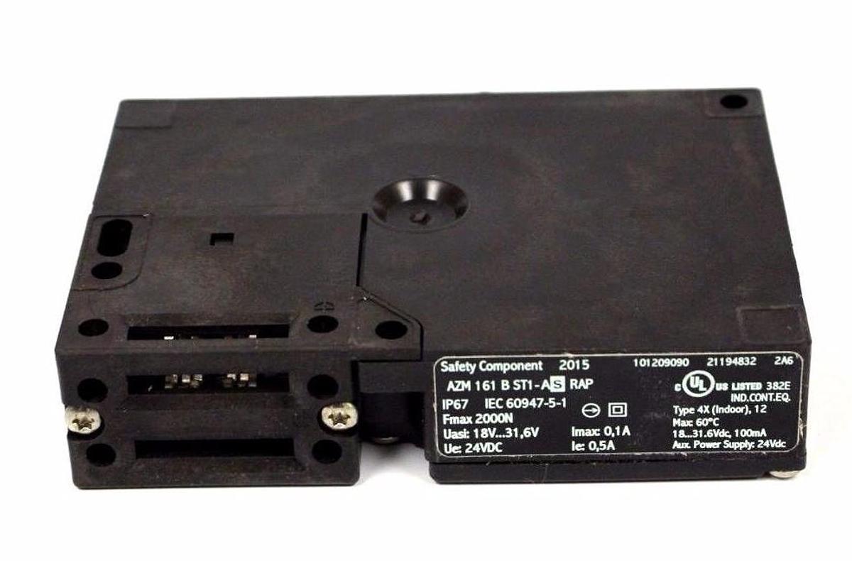 NIB SCHMERSAL AZM 161 B ST1-AS RAP 101209090 SAFETY INTERLOCK SWITCH 24VDC