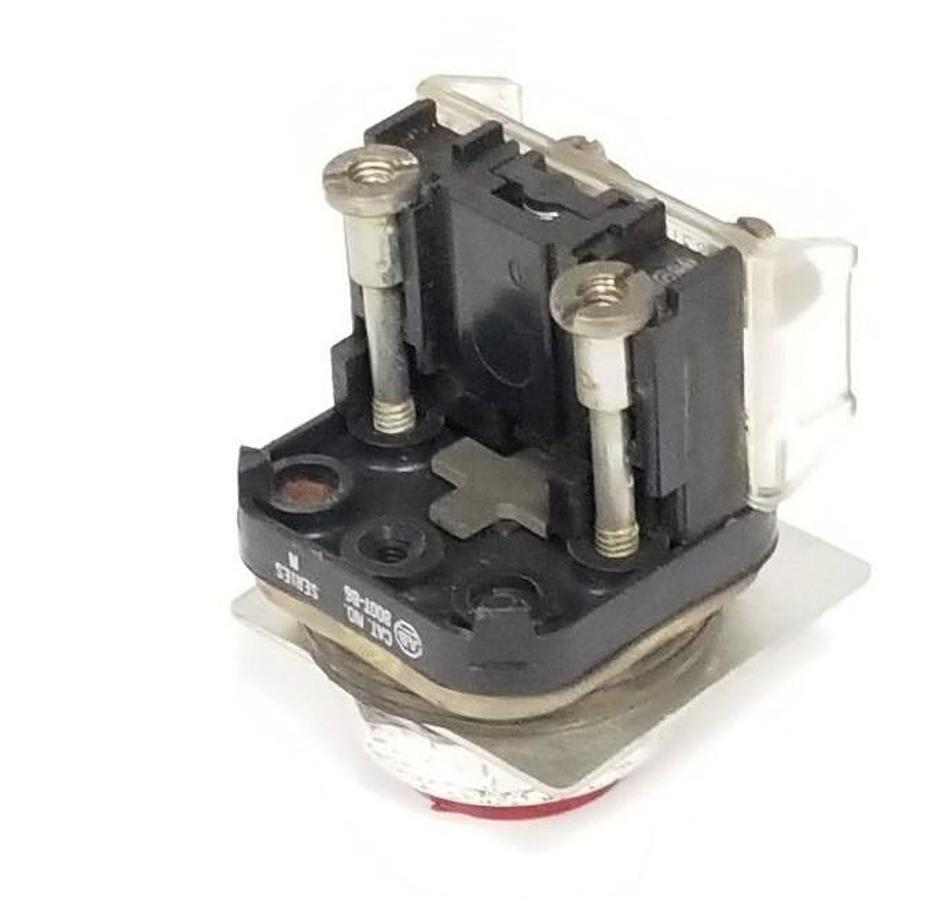 Used ALLEN BRADLEY 800T-B6 PUSHBUTTON RED SER. N, W/ (1) 800T-XA CONTACT