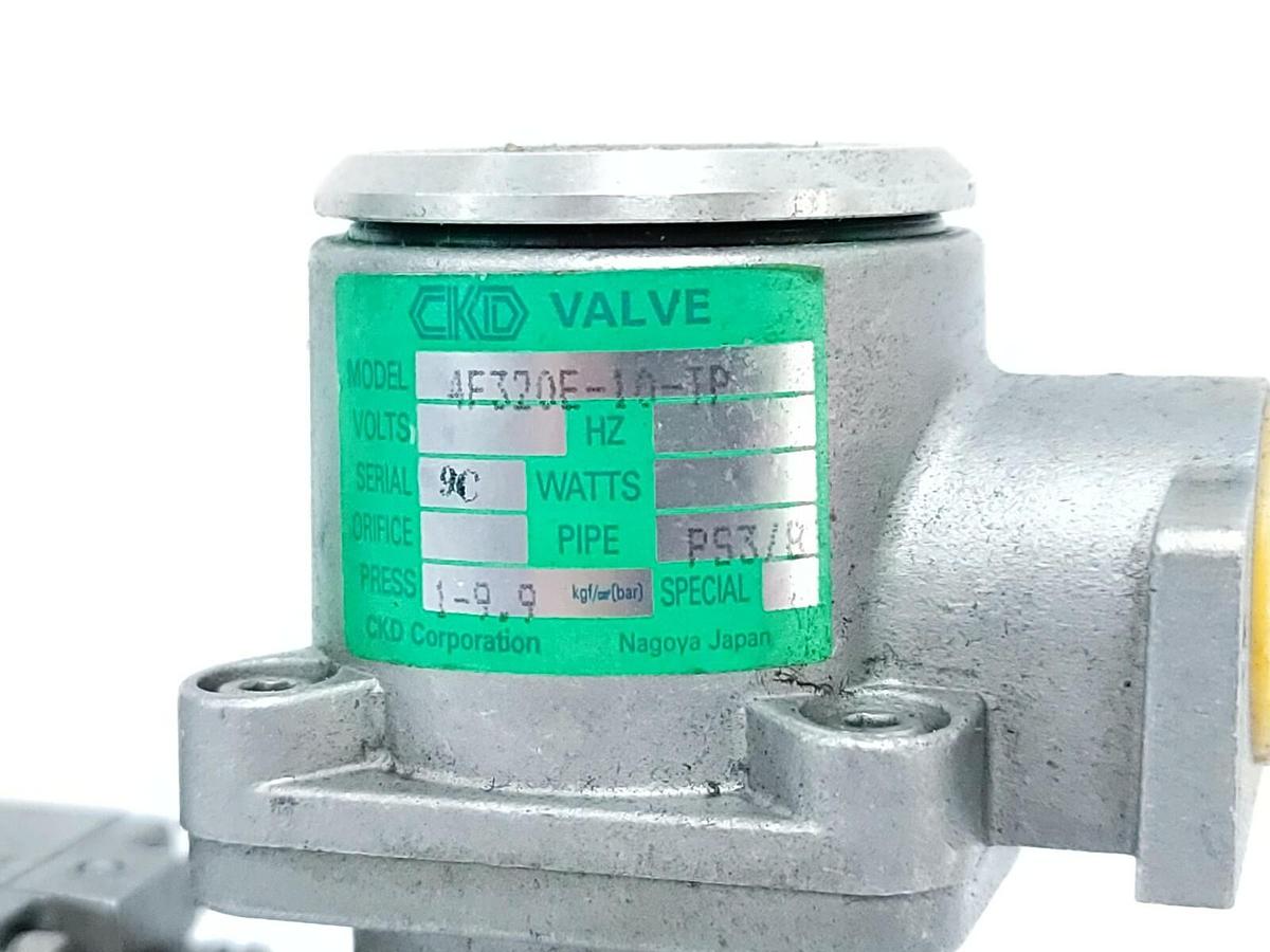 Used CKD 4F320E-10-TP SOLENOID VALVE 4F320E10TP VOLTS: AC200V