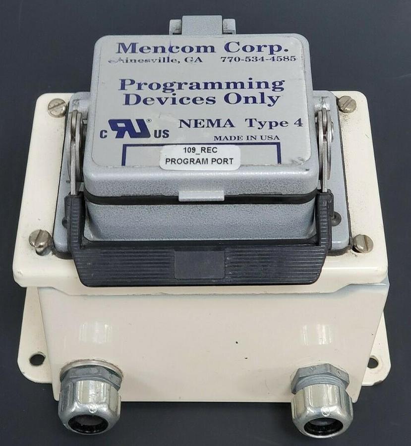 Used HOFFMAN / MENCOM CORP. A-6044SC ENCLOSURE W/ NEMA TYPE 4 109-REC PROGRAM PORT