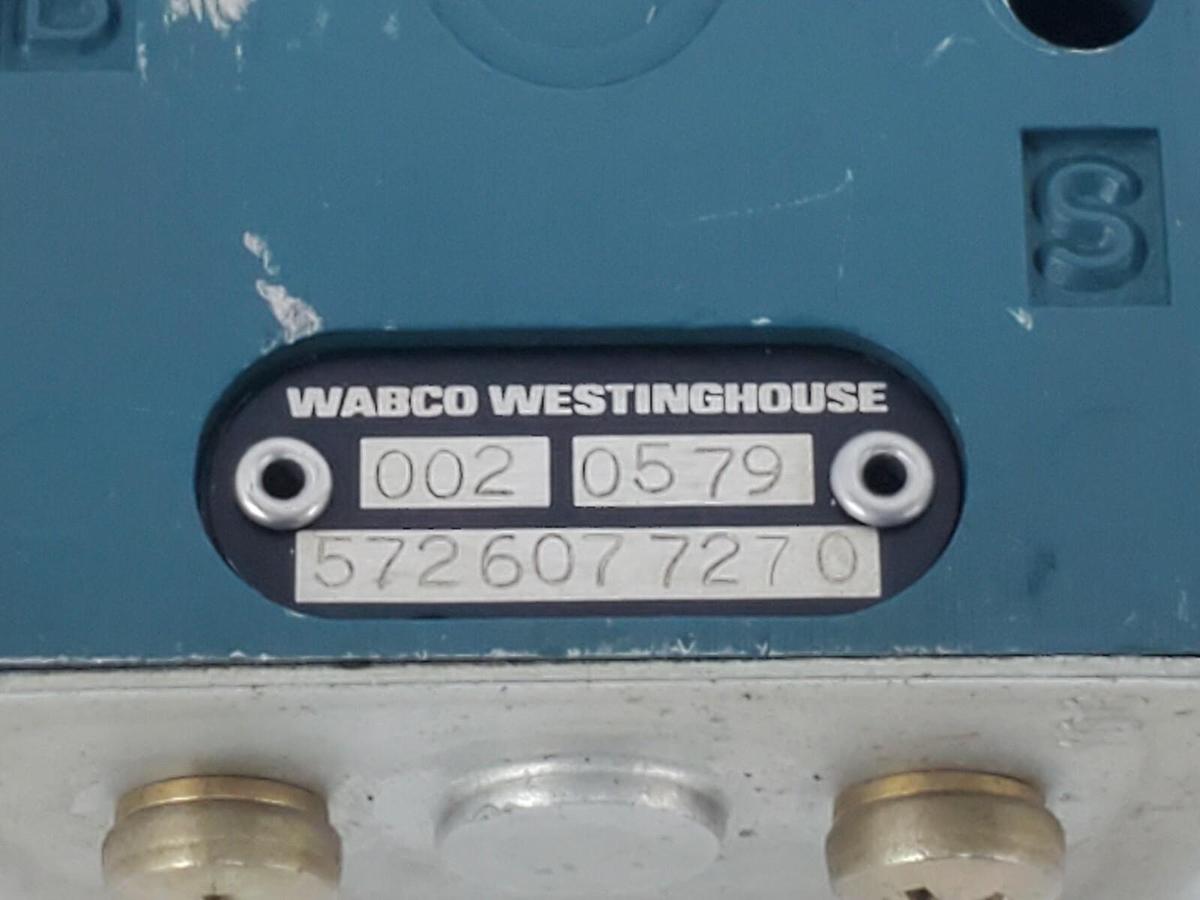 Used WABCO 5726077270 VALVE BASE 002 0579
