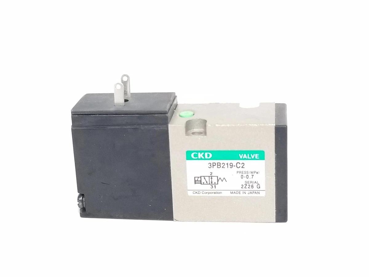 Used CKD 3PB219-C2 SOLENOID VALVE 0-0.7MPA