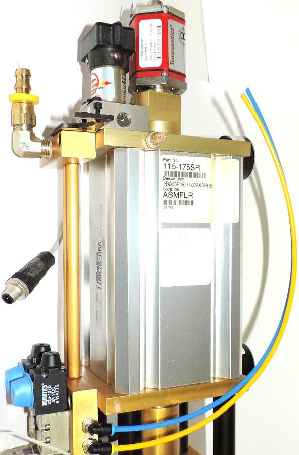 Used NEW JOHNSTONE 115-175 1K DISPENSE HEAD 75CC SLD RESERVOIR 115-175SR 39-540-0659