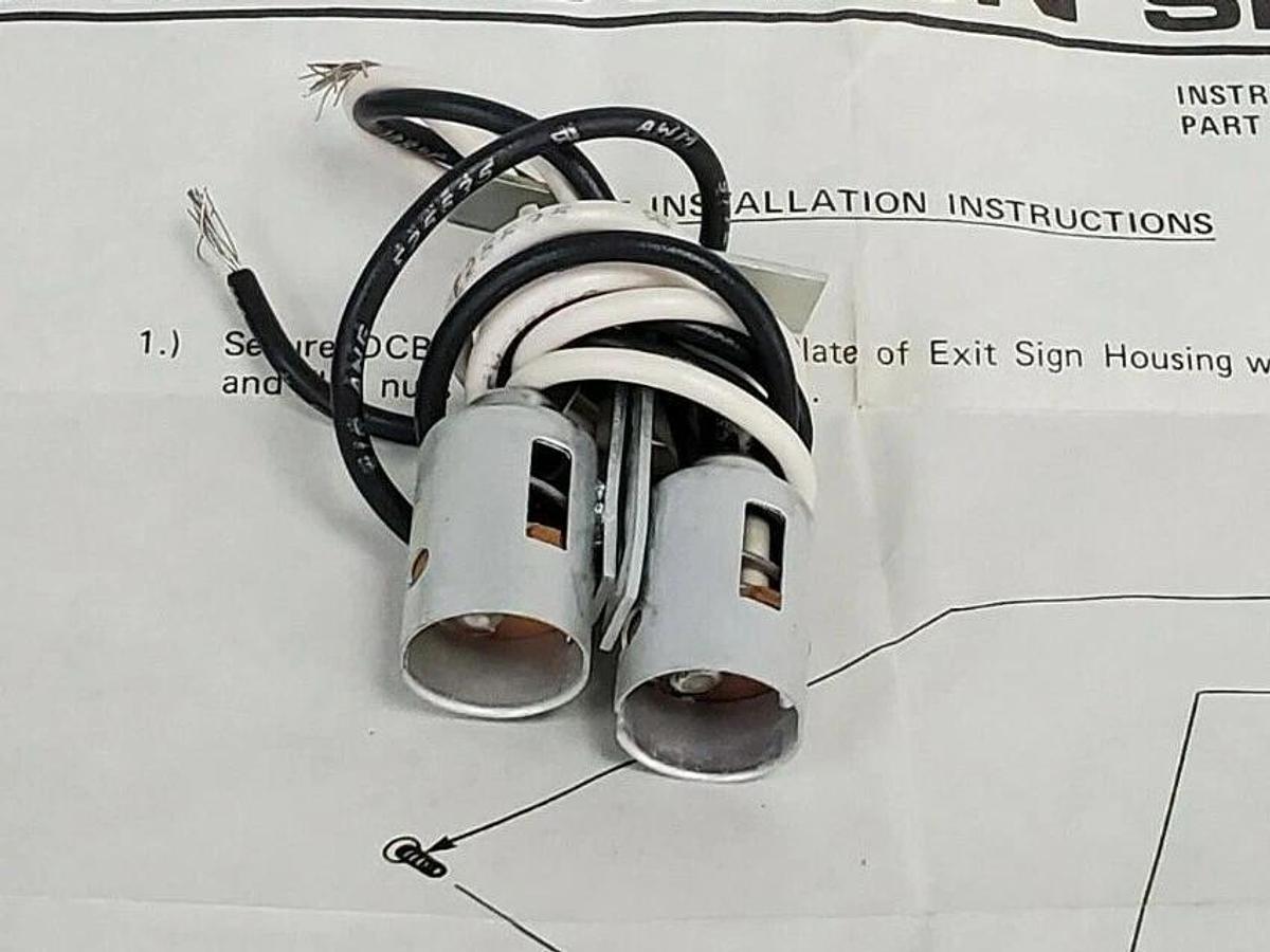 LOT OF 2 NEW PRESCOLITE TM FIXTURE FITTINGS WITH INCOMPLETE DCB SOCKET KIT
