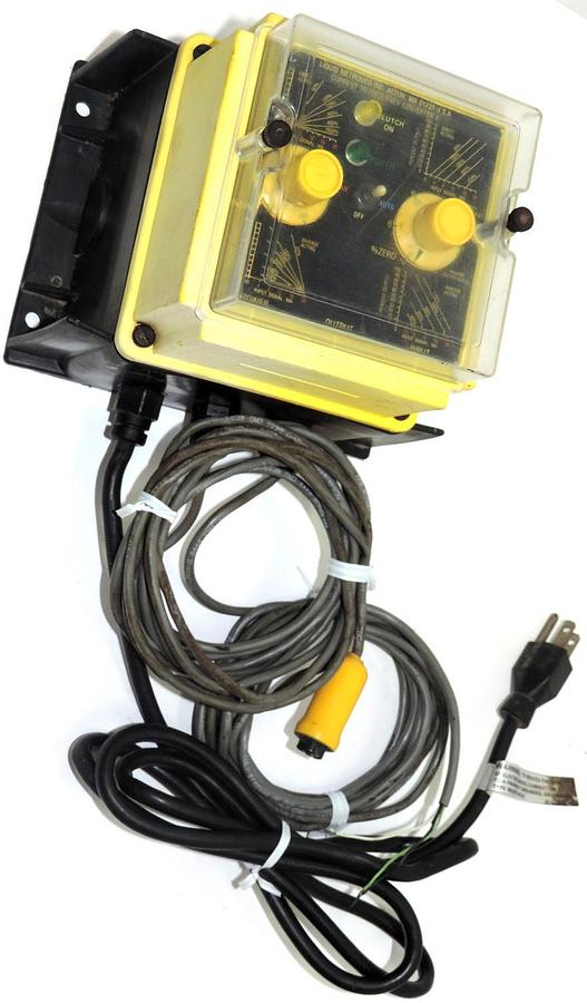 Used LMI LIQUID METRONICS 28749-11 CURRENT TO FREQUENCY CONVERTER II, 2874911