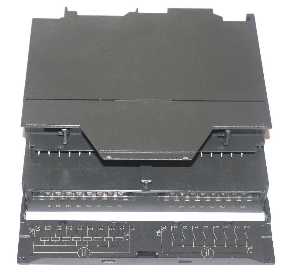 Used SIEMENS 6ES7-323-1BH01-0AA0 I/O MODULE E-STAND: 01 6ES73231BH010AA0
