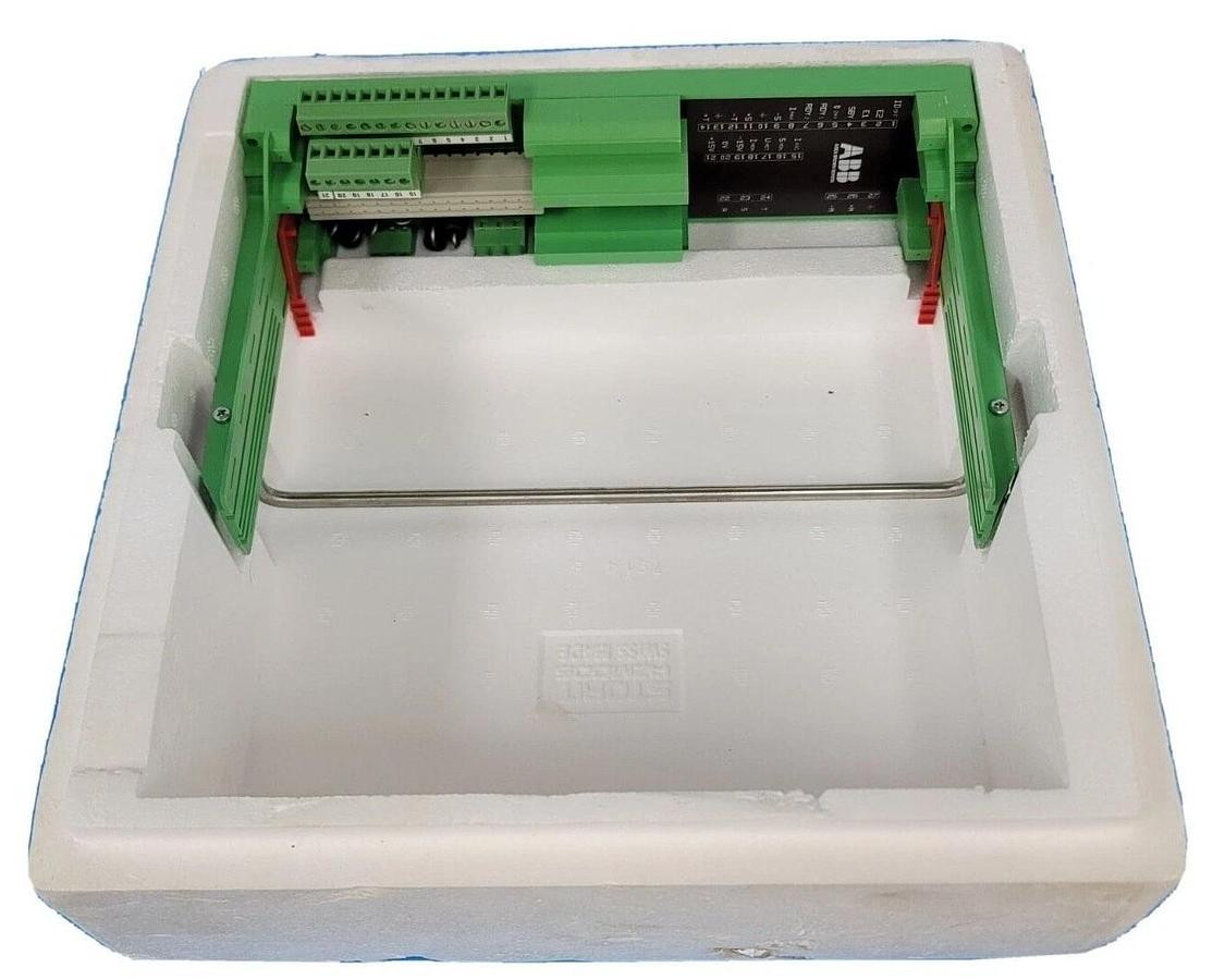 NEW ABB 05SK-8002 SINGLE SLOT CHASSIS/POWER SUPPLY 528560 05SK8002